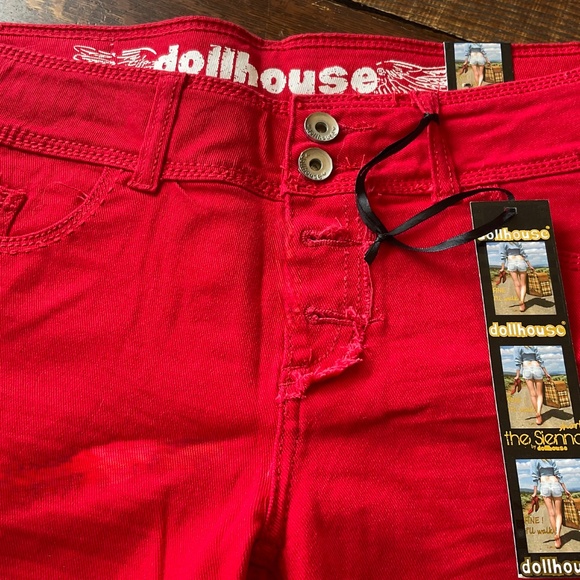 DOLLHOUSE  RED SHORTS SIZE  13.. NWT - Picture 2 of 10